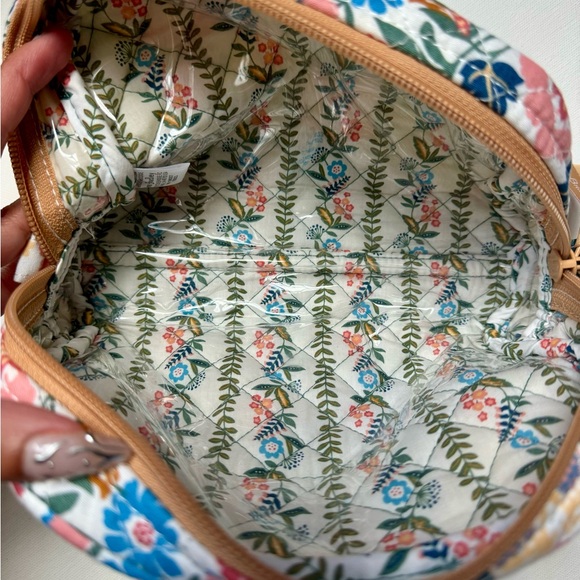 Vera Bradley Small Cosmetic - Picture 4 of 5